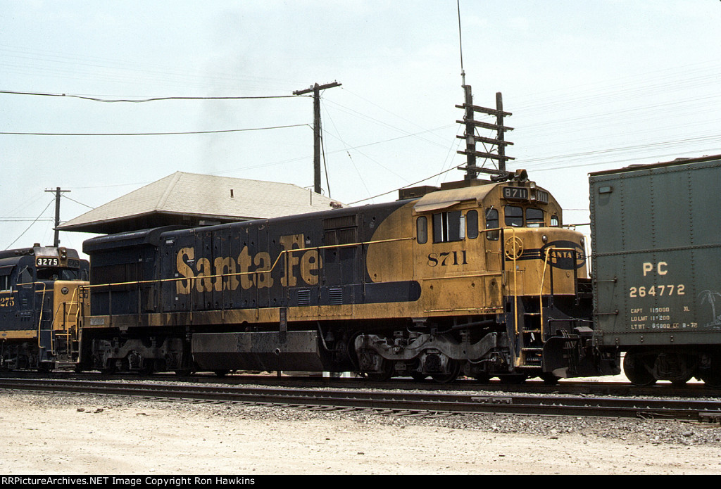 ATSF 8711